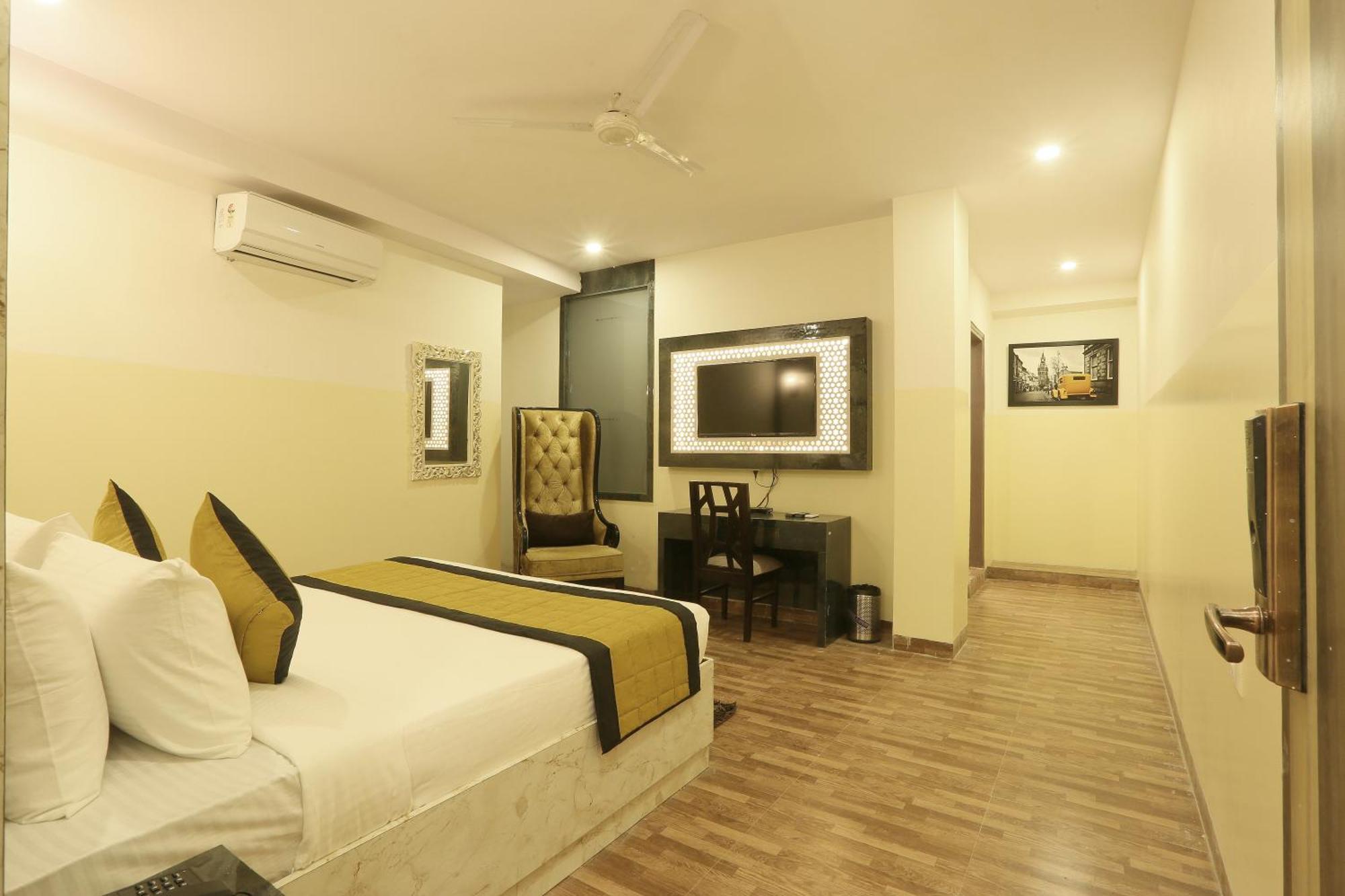 Plazzo Prime Plaza At Delhi Airport Bed and Breakfast New Delhi Buitenkant foto