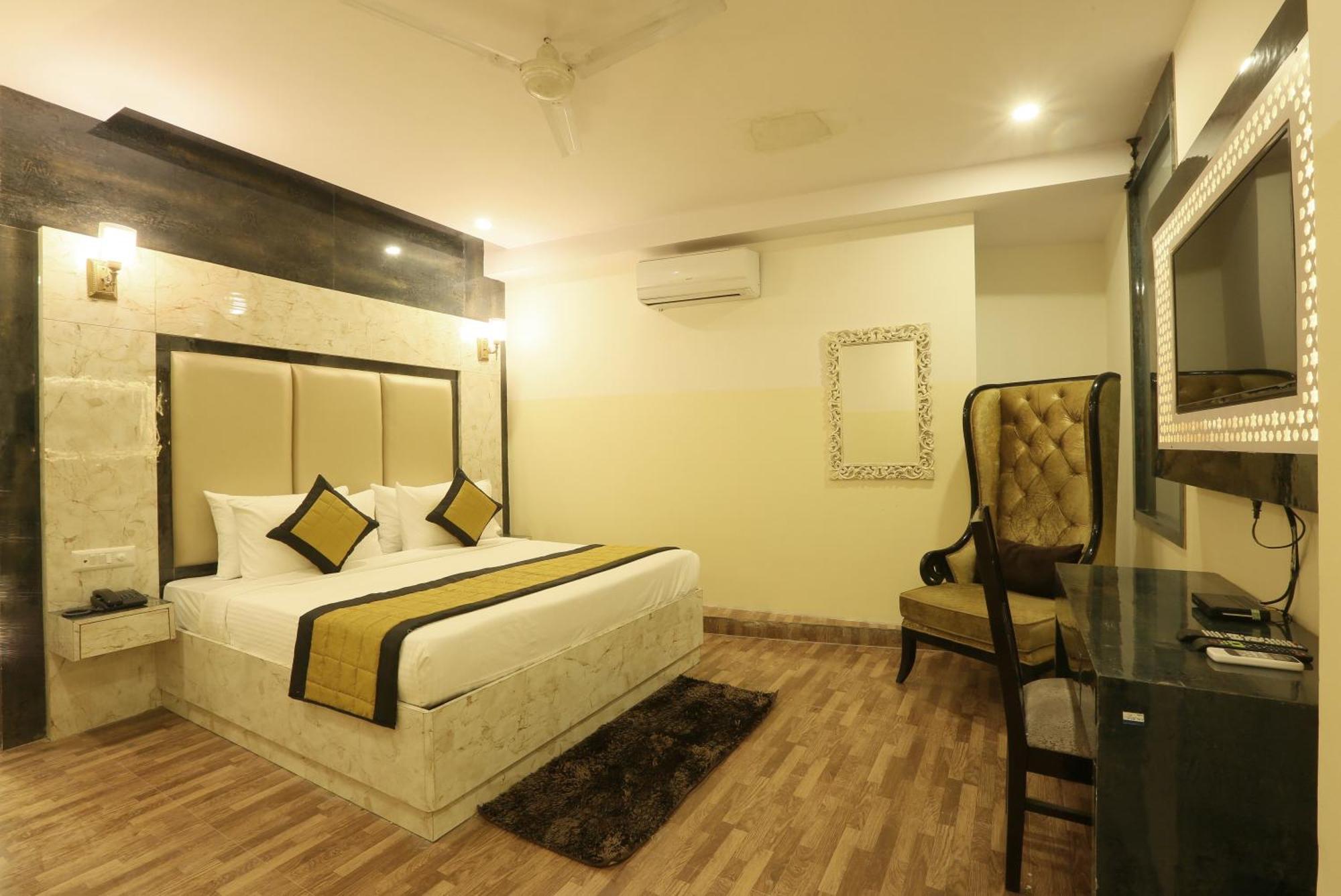 Plazzo Prime Plaza At Delhi Airport Bed and Breakfast New Delhi Buitenkant foto