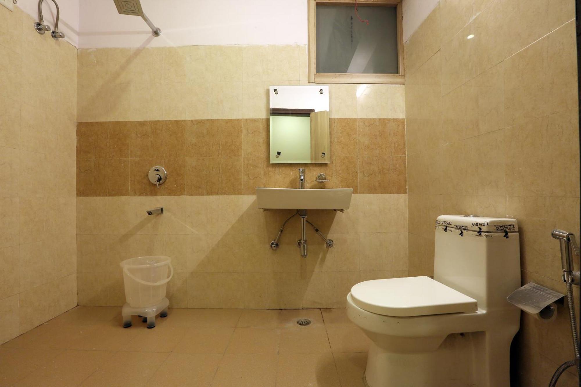 Plazzo Prime Plaza At Delhi Airport Bed and Breakfast New Delhi Buitenkant foto