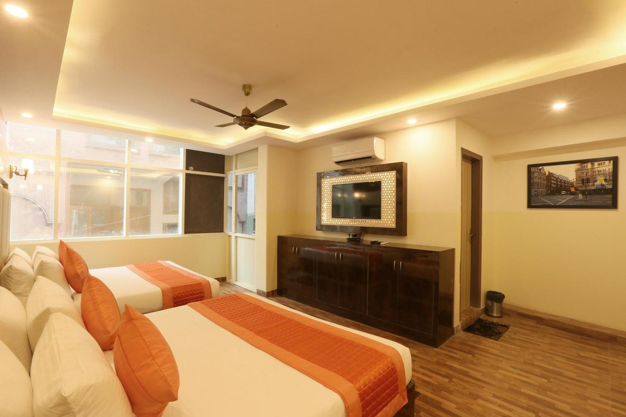 Plazzo Prime Plaza At Delhi Airport Bed and Breakfast New Delhi Buitenkant foto