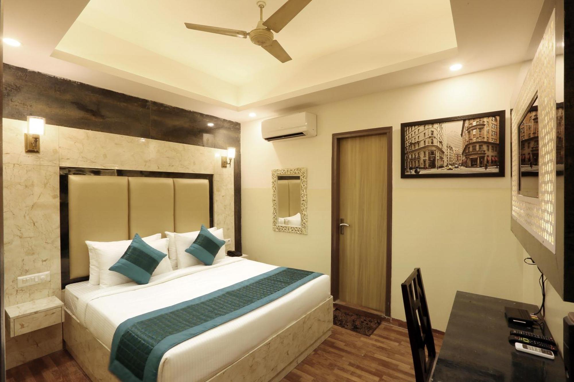 Plazzo Prime Plaza At Delhi Airport Bed and Breakfast New Delhi Buitenkant foto