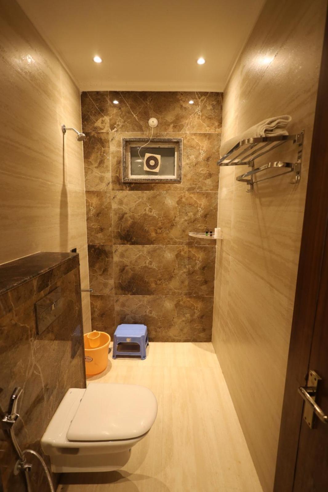 Plazzo Prime Plaza At Delhi Airport Bed and Breakfast New Delhi Buitenkant foto