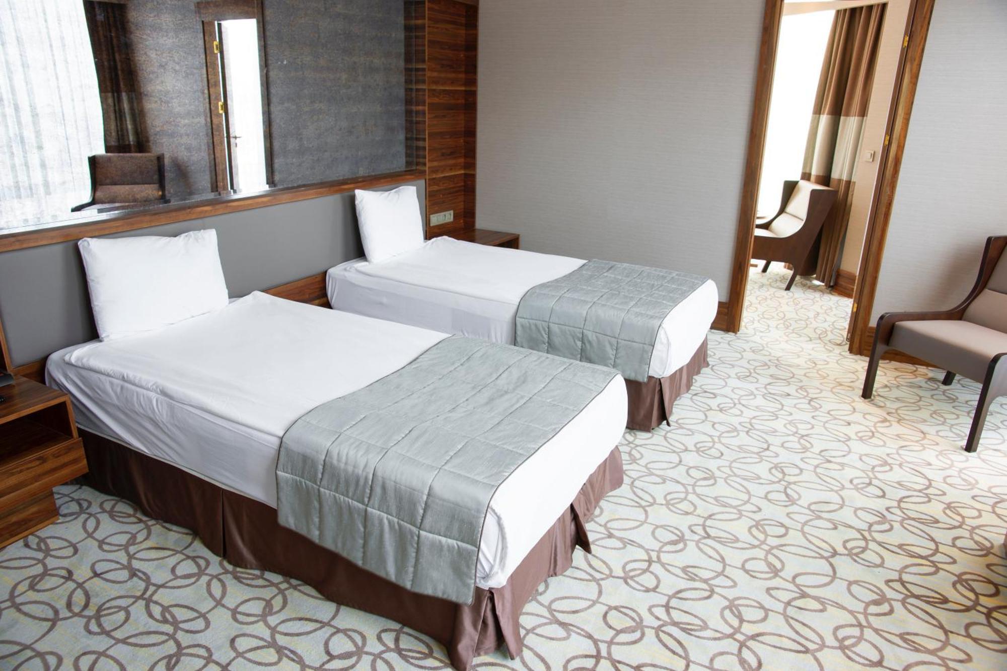 Plazzo Prime Plaza At Delhi Airport Bed and Breakfast New Delhi Buitenkant foto